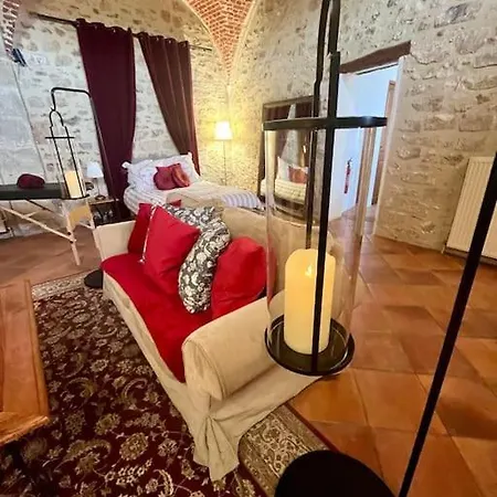 Cozy Flat In Castle Near Fontainebleau - 10 Min Appartement Fleury-en-Biere Buitenkant foto