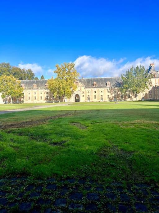 Cozy Flat In Castle Near Fontainebleau - 10 Min Apartment *